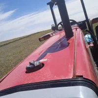 یک دستگاه تراکتور مدل نودهشت