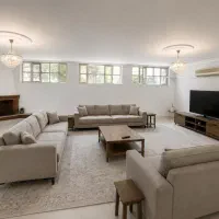 ۱۵۰ متر/تک واحد/دارای پارکینگ/مناسب هوم آفیس