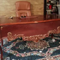 میز وصندلی مهران مدیری برنامه دورهمی