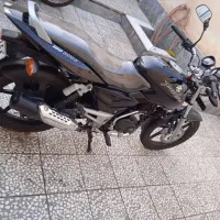 باجاج پالس|موتورسیکلت|کاشان, استرک|دیوار