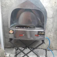 کباب پز گازی کنار شعله با پایه و دودکش