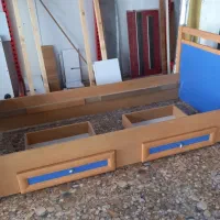 تخت خواب چوبی پسرانه یک نفره|تخت و سرویس خواب|آبدانان, |دیوار