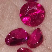 یاقوتهای کهنه|جواهرات|زاهدان, |دیوار