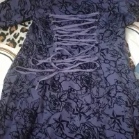 چند عدد کاپشن و بارانی و دامن