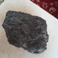 سنگ سنگین وزن آهن ربا جذب میکنه