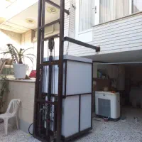 کارگر آشنا به جوشکاری و برشکاری