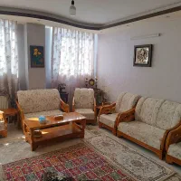مبل هشت نفره راحتی بهمراه میز و عسلی|مبلمان خانگی و میز عسلی|شاهین‌شهر, شهرک هشت بهشت|دیوار