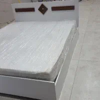 تخت و خوشخواب یک نفره و باکس|تخت و سرویس خواب|شیراز, شهرک بزین|دیوار