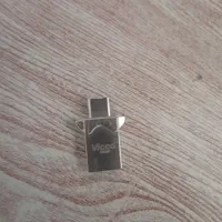 فلش  یو آس بی 64 گیگ