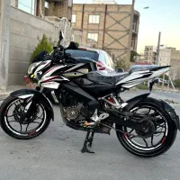 Ns 200 مدل 94 عروسک|موتورسیکلت|بروجرد, |دیوار