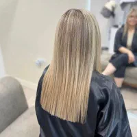 آف خدمات مو و ناخن به مدت یکهفته