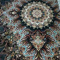 فرش خوش رنگ و طرح