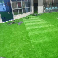 خدمات نصب موکت و چمن مصنوعی