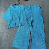 تولیدی و پخش پوشاک|لباس|کیش, |دیوار