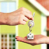 اجاره ملک مستقل حیاط دار واقع در خیابان مطهری