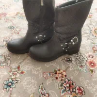 بوت|کیف، کفش، کمربند|شیروان (خراسان), |دیوار