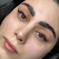 آموزشگاه آموزش کاشت مژه و اکستشن مژه و کاشت ناخن|خدمات آرایشگری و زیبایی|اهواز, نادری|دیوار