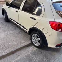 Rکوییک(آر) ۱۴۰۱ در حد خشک|خودرو سواری و وانت|کرج, ساماندهی|دیوار