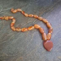 گردنی عقیق کهنه