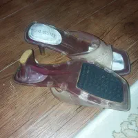 دمپایی سفید|کیف، کفش، کمربند|فردیس, نگارستان|دیوار