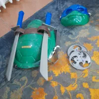 اسباب بازی و ماسک و وسایل نینجا