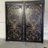 کارگر رنگ کوره