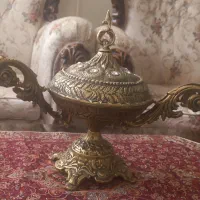 یک عدد دکوری و شکلات خوری شیک