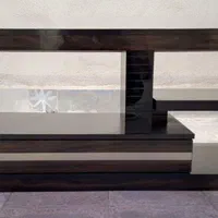 میز تلویزیون شرکتی شیک و در حد نو بدون خط،و خش|میز تلویزیون|قم, دروازه چوبی|دیوار