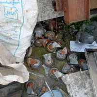 چرخ کوچک حدودن 100تا|حراج|رشت, آتشگاه|دیوار