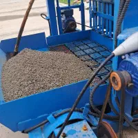 کارگر بلوک زنی