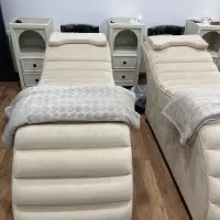 تخت و ترولی و صندلی