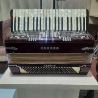 اکاردئون هوهنر آلمان ۱۲۰ باس قرمز