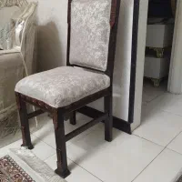 مبل هفت نفره با یک میزبان و دو تا عسلی