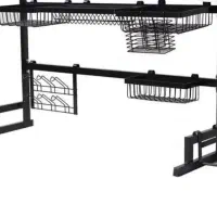 آبچکان پشت پنجره