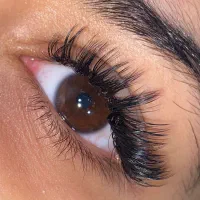 اکستنشن مژه حرفه‌ای ، زیبایی و جذابیت چشمان شما