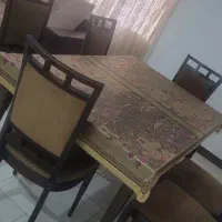 مبلمان راحتی همراه با میز نهار خوری