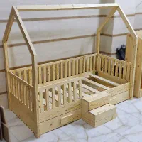 تخت چوبی نوزاد