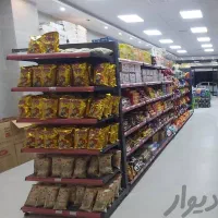 قفسه سیاه|فروشگاه و مغازه|شیراز, فرهنگ شهر|دیوار