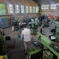 آموزش و استخدام (تراشکاری،فرزکاری،cnc)