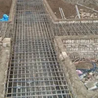 اجرای انواع آرماتوربندی و استخر و سقف بتونی وفلزی