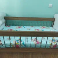 تخت کودک به همراه تشک