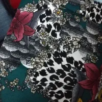 پارچه قدیمی|لوازم خیاطی و بافتنی|یزد, |دیوار