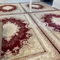 فرش ماشینی ۷۰۰شانه ۲تا ۱۲متری ودوتا ۲ونیم در حد نو