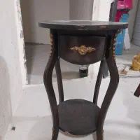 فروش یک عدد میز تلفن سالم