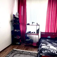 فروش میز تحریر و باکس 5طبقه و دور تخت