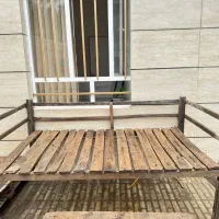 تخت چوبی