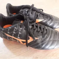 کفش فوتبال چمن سایز ۴۰