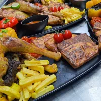 یک نفر سال کار آقا از ساعت ۳ بعدازظهر تا ۱۲ شب