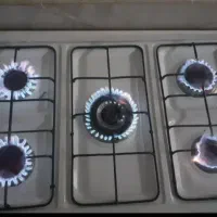 اجاق گاز تمیز وسالم وجاکفشی فلزی