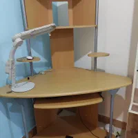 میز تحریروکامپیوتر